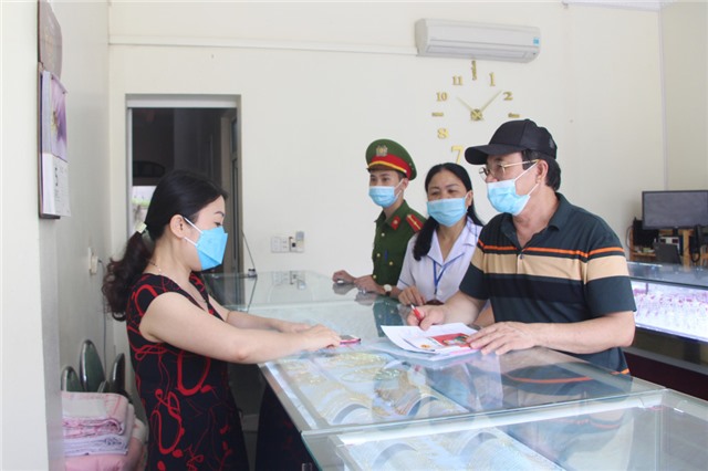 Khuyến cáo người dân ở nhà