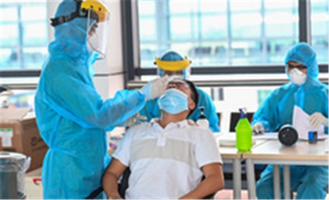 Sáng 14/8: 2 người ở Hà Nội xét nghiệm lần 3 mới "ra" dương tính