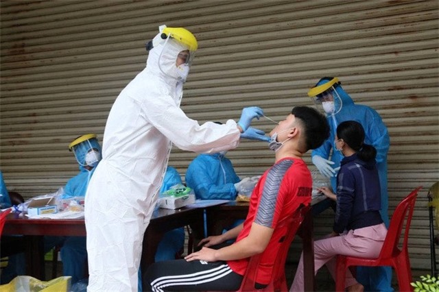 Biến thể Delta lây lan nhanh, chuyên gia nhấn mạnh: "Ai ở đâu ở yên đó"