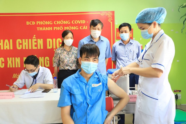 Quảng Ninh hoàn thành tiêm 80.000 liều vaccine Vero Cell, không xảy ra sự cố bất thường