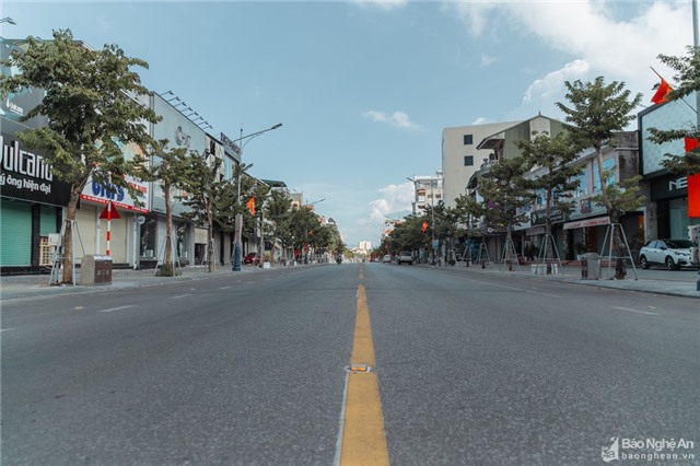 Nghệ An: Người dân TP. Vinh 'ai ở đâu ở yên đó' từ 0h ngày 23/8