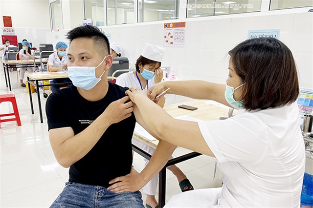 Sơn La thêm 4 ca dương tính, gần 90.000 người được tiêm vaccine phòng COVID-19