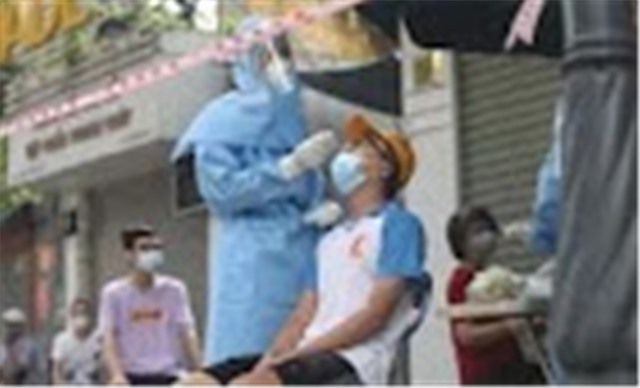 Hà Nội thêm 4 ca COVID-19 sáng 25/8, có hai bà cháu