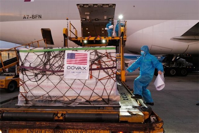 Hơn một triệu liều vaccine Pfizer Mỹ viện trợ về Việt Nam