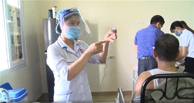 Uông Bí triển khai tiêm vắc xin phòng Covid-19 đợt 5 mũi 1