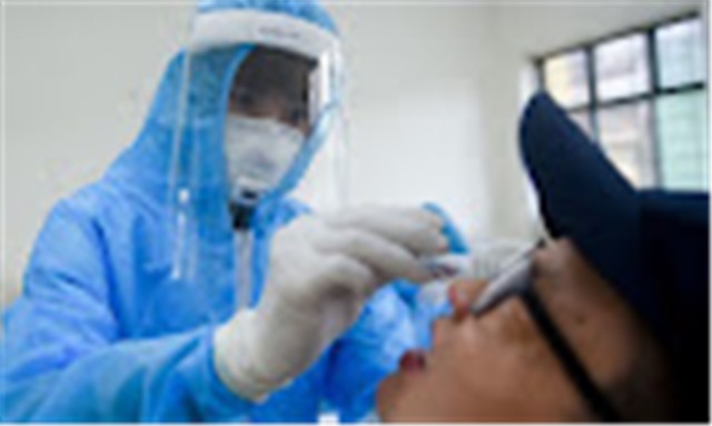 3 người cùng nhà bất ngờ dương tính, Hà Nội thêm 28 ca COVID-19