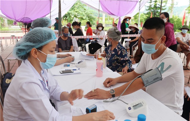 Hoàn thành trên 50% số mũi tiêm vắcxin covid-19 theo kế hoạch