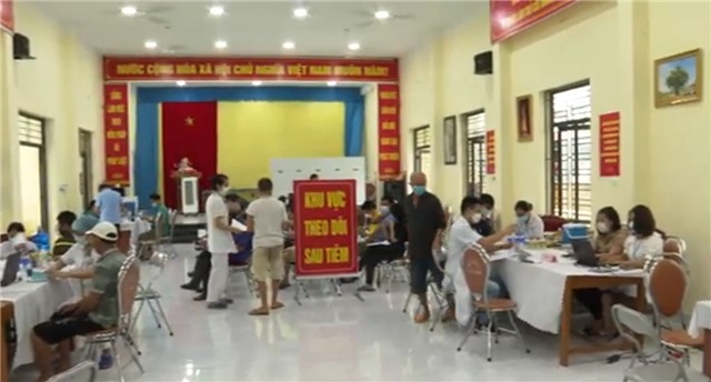 Lực lượng y tế tích cực triển khai đợt cao điểm tiêm chủng  phòng Covid-19 toàn dân