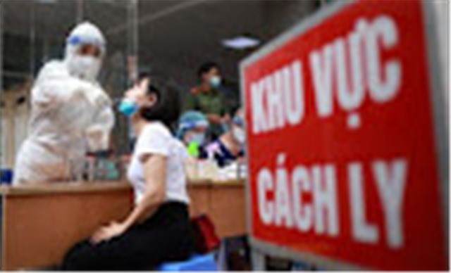 Gia đình 4 người cùng lúc phát hiện mắc COVID-19, Hà Nội thêm 12 ca