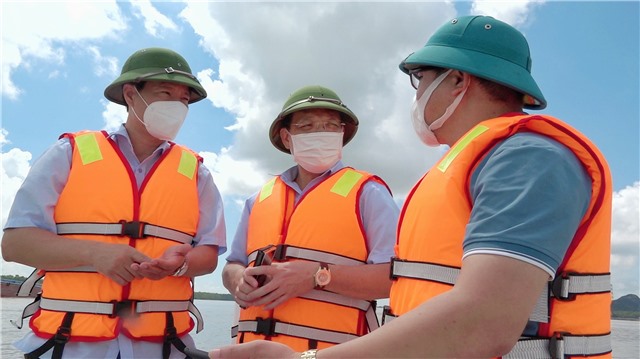 Đoàn công tác thành phố kiểm tra tuyến đường sông trên địa bàn