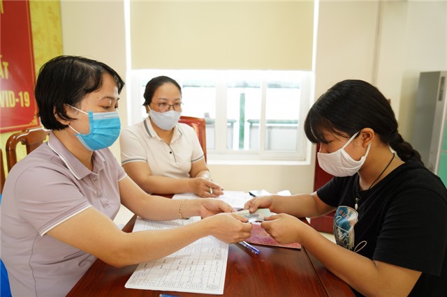 Chia sẻ khó khăn, hỗ trợ người dân vượt qua đại dịch