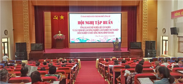 Tập huấn tổng rà soát hộ nghèo, hộ cận nghèo và xác định hộ nông - lâm – ngư - diêm nghiệp có mức sống trung bình 