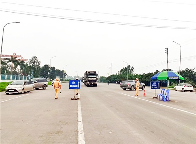 Cảnh giác với lái xe tải đường dài