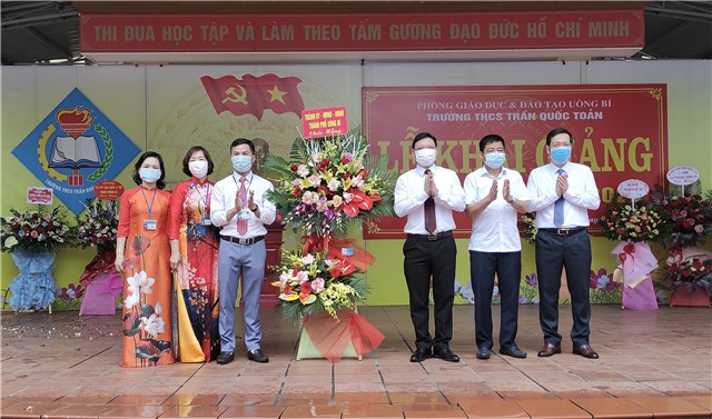 Uông Bí khai giảng năm học mới 2021-2022
