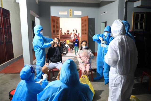 Nỗ lực vì sức khỏe nhân dân, phục hồi nền kinh tế