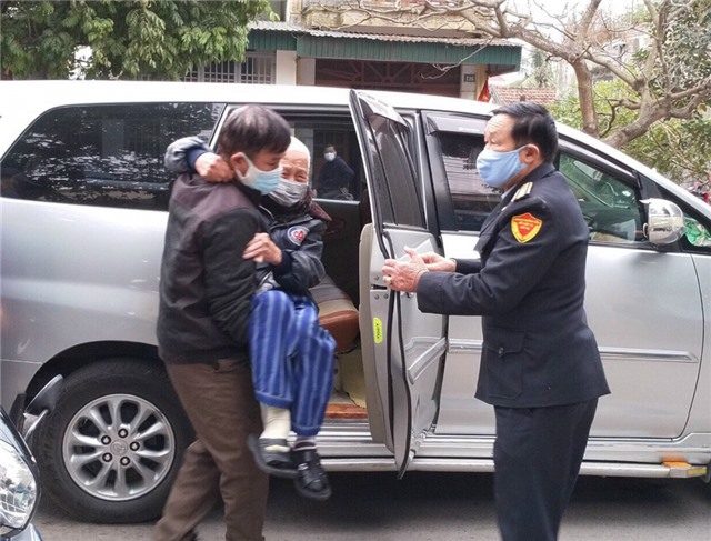 Tiêm vắc-xin mũi 3 phòng Covid-19: Quảng Ninh đặc biệt quan tâm người cao tuổi, có bệnh nền