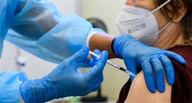 Chiều 14/1: Đã phân bổ 187,6 triệu liều vaccine phòng COVID-19; Người bệnh F0 cần tái khám 2-4 tuần sau xuất viện