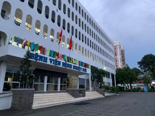 Cụ bà 82 tuổi từ Mỹ nhập cảnh vào TP.HCM nhiễm biến chủng Omicron