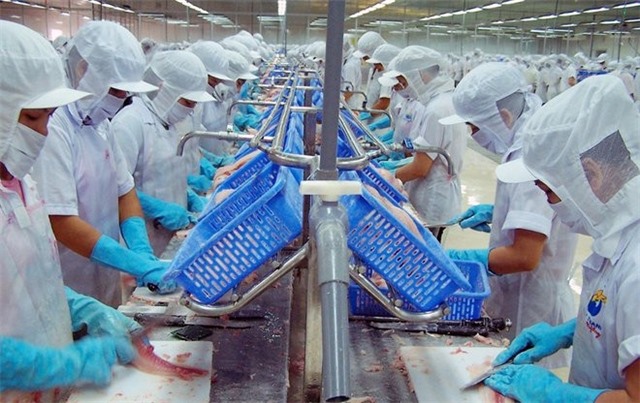 Xuất nhập khẩu năm 2021 tăng hơn 100 tỷ USD