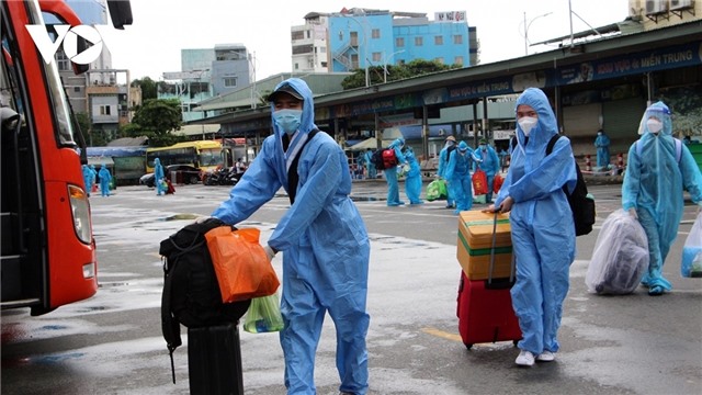 Chuyên gia khuyến cáo người dân hạn chế tối đa việc đi chúc Tết