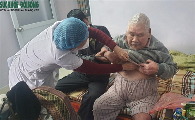 Tiêm vaccine COVID-19 tại nhà, nỗi niềm ai tỏ?!