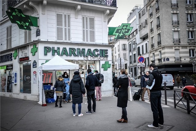 So với Omicron, biến thể IHU nguy hiểm mức độ nào?