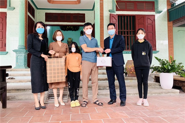 Chăm lo Tết ở Than Nam Mẫu