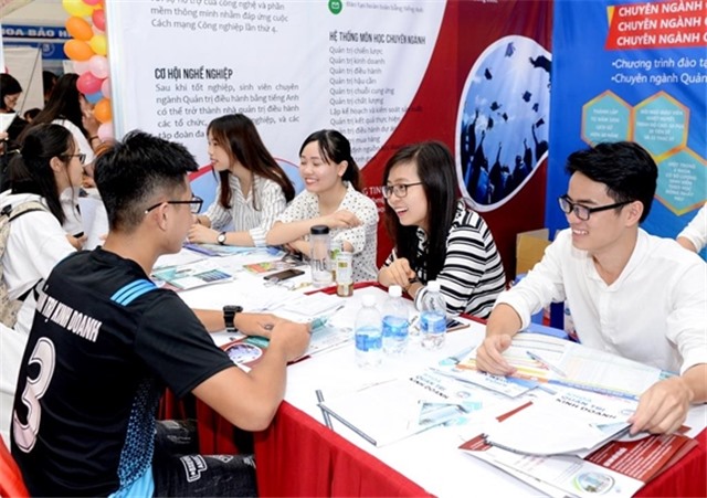 Chính sách mới về tư vấn nghề nghiệp, việc làm có hiệu lực từ 15/10