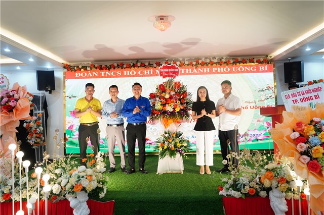 Thành Đoàn Uông Bí gặp mặt thanh niên làm kinh tế giỏi và các lãnh đạo trẻ nhân kỷ niệm Ngày doanh nhân Việt Nam 13/10