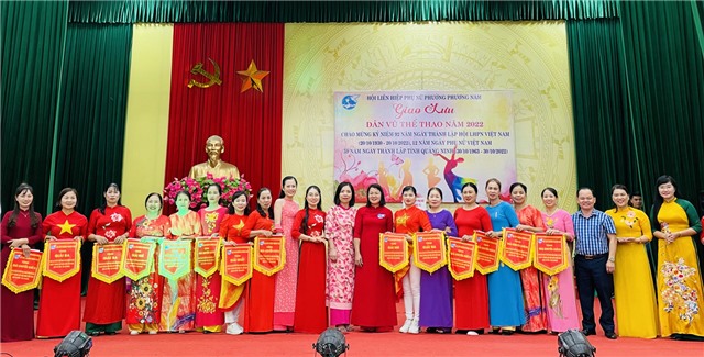 Hội LHPN phường Phương Nam: Giao lưu dân vũ thể thao