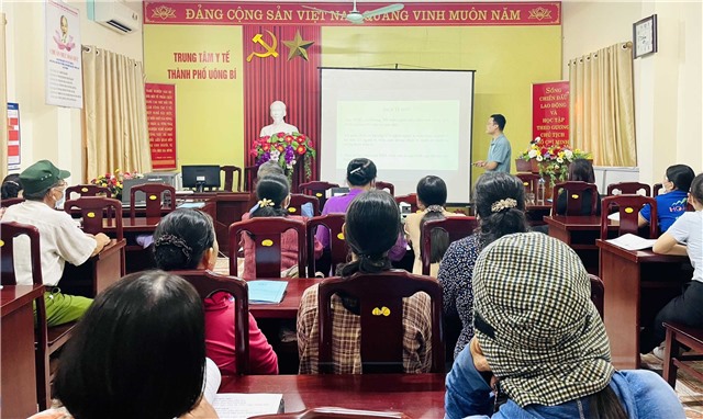 Tập huấn quản lý, chăm sóc, điều trị bệnh nhân tâm thần phân liệt, động kinh, trầm cảm tại nhà