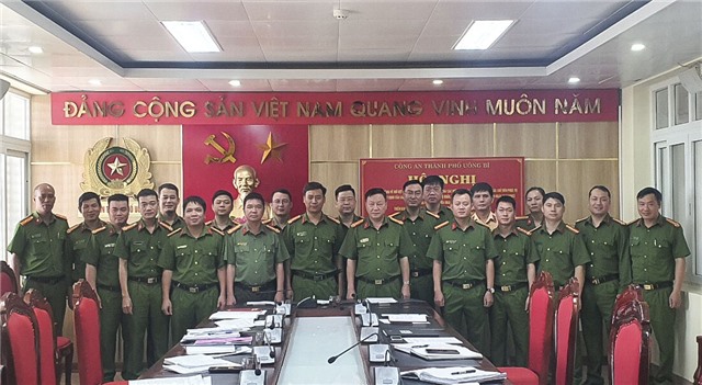 Công an thành phố Uông Bí: Ký cam kết không để xảy ra đốt pháo dịp Tết Nguyên đán Quý Mão 2023