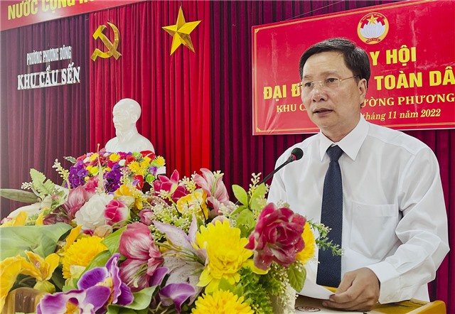 Đồng chí Nguyễn Văn Thành, Phó Chủ tịch Thường trực UBND thành phố dự Ngày hội Đại đoàn kết toàn dân tộc khu Cầu Sến, phường Phương Đông