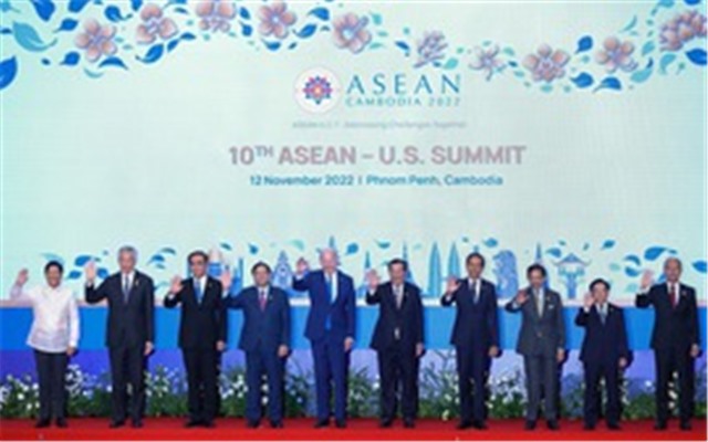 Infographics: Điểm lại hoạt động nổi bật của Thủ tướng Phạm Minh Chính trong chuyến thăm Vương quốc Campuchia và dự hội nghị cấp cao ASEAN 40,41