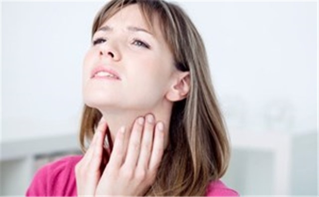 4 nguyên nhân gây đau họng vào buổi sáng