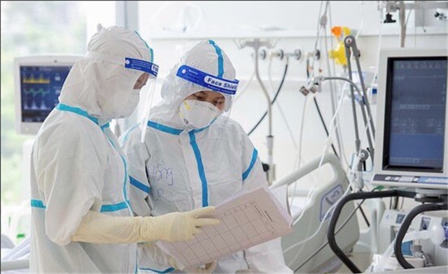 Sáng 15/11: Bệnh nhân COVID-19 nặng tăng; 2 công ty dược bị Cục Quản lý Dược xử phạt nặng