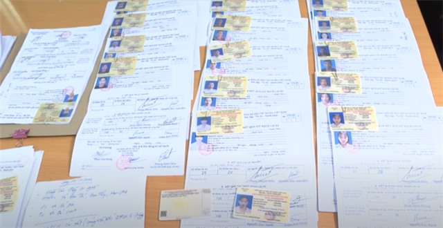 Làm giả hàng nghìn giấy phép lái xe