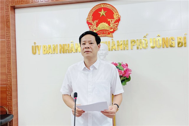 Họp nghe báo cáo công tác đầu tư các dự án trọng điểm