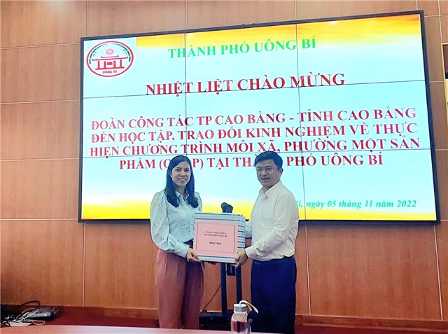 Đoàn công tác TP Cao Bằng (tỉnh Cao Bằng): trao đổi kinh nghiệm thực hiện chương trình OCOP tại TP Uông Bí