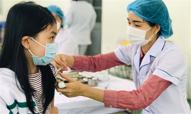 Sáng 12/12: Việt Nam tiêm gần 265 triệu liều vaccine COVID-19, vẫn còn nhiều tỉnh, thành tiêm thấp