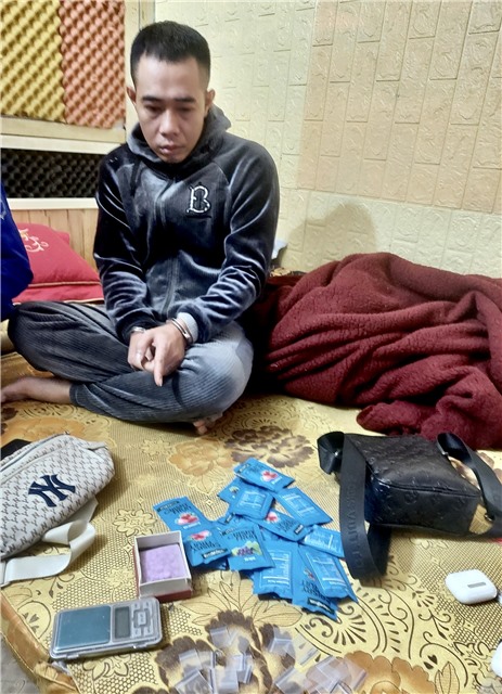 Công an thành phố Uông Bí bắt giữ đối tượng bán ma túy tổng hợp dưới dạng “Nước vui”