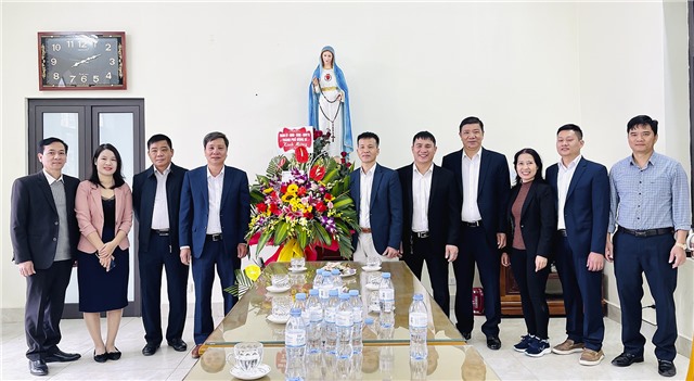 Phó Chủ tịch Thường trực UBND thành phố Nguyễn Văn Thành chúc mừng Giáng sinh năm 2022 