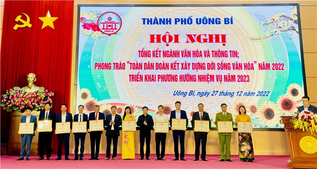 TP Uông Bí tổ chức Hội nghị tổng kết ngành Văn hóa và Thông tin; phong trào “Toàn dân đoàn kết xây dựng đời sống văn hóa” năm 2022