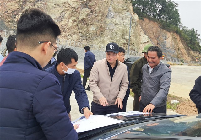 “Chuyển từ thích ứng an toàn, linh hoạt sang đẩy mạnh toàn diện phát triển kinh tế - xã hội”