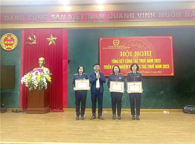 Chi cục Thuế khu vực Uông Bí - Quảng Yên tổng kết công tác năm 2022, triển khai nhiệm vụ năm 2023