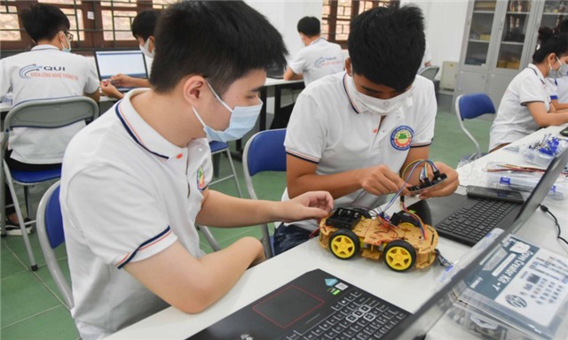 Thu hút nhân tài, trọng dụng nguồn nhân lực chất lượng cao