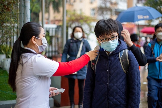 Khẩn trương hướng dẫn phác đồ điều trị COVID-19 cho trẻ dưới 12 tuổi 