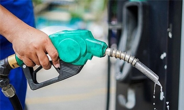 Giá xăng tăng lên mức cao nhất 8 năm 