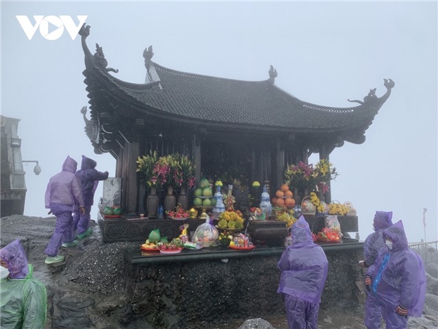 Nhiệt độ đỉnh Yên Tử (Quảng Ninh) xuống 0 độ C