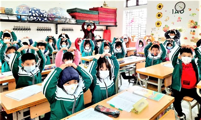 Nóng: Hướng dẫn mới nhất của Bộ Y tế xử trí ca mắc COVID-19; cách ly F1 là học sinh khi học trực tiếp